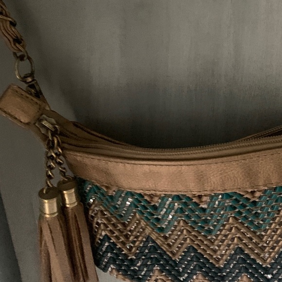 Cute turquoise and gold purse - Picture 3 of 4